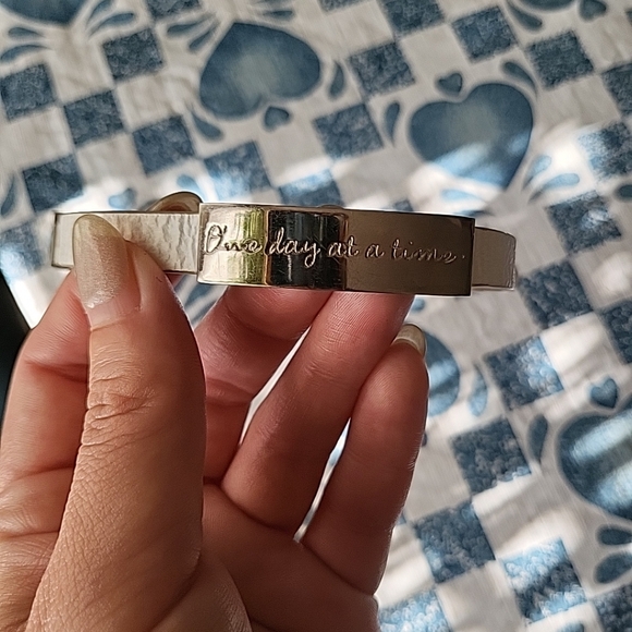 Rustic Cuff “One Day at a Time” Leather Bracelet White & Silver Tone ✨️💫 - Picture 1 of 10
